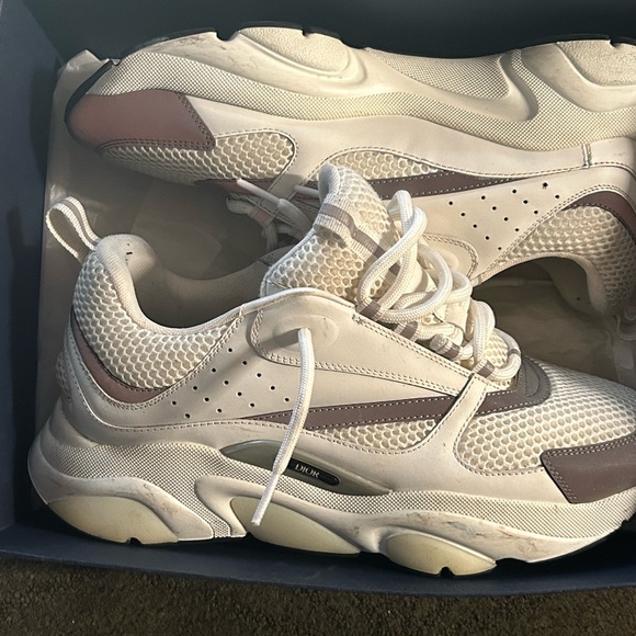 Theses Diors Are Basically Brand New Wore Twice Still Have Box & Everything - Picture 5 of 5